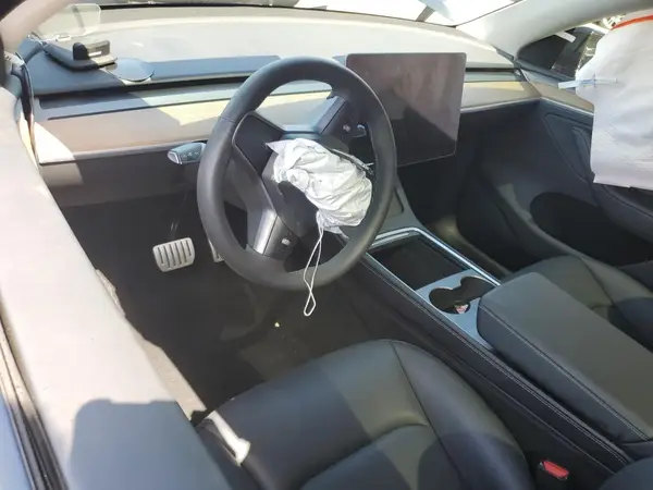 7SAYGDEF6RA268049 2024 TESLA MODEL Y - Image 8