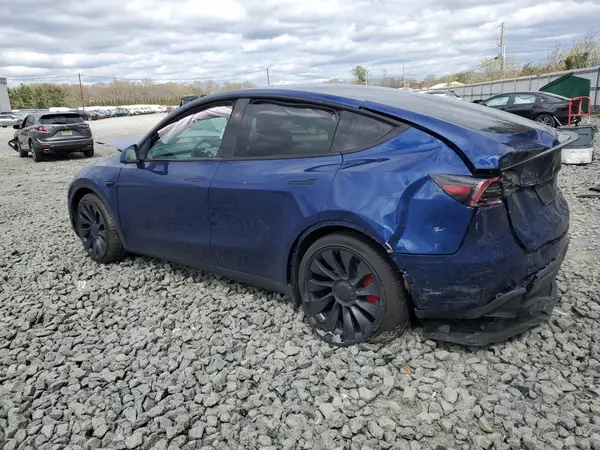 7SAYGDEF6RA268195 2024 TESLA MODEL Y - Image 2