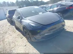 7SAYGDEF6RA275017 2024 TESLA MODEL Y
