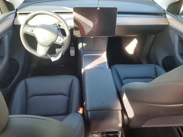 7SAYGDEF6RA281917 2024 TESLA MODEL Y - Image 8