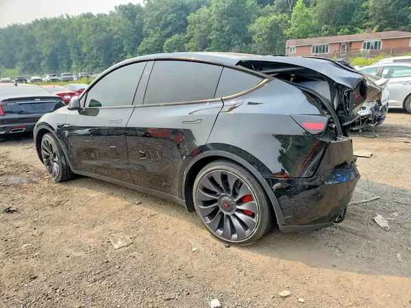 7SAYGDEF6RA308016 2024 TESLA MODEL Y - Image 2