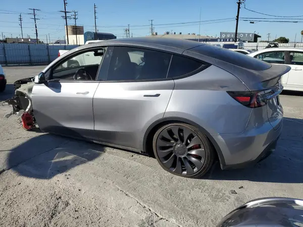 7SAYGDEF6RA308209 2024 TESLA MODEL Y - Image 2