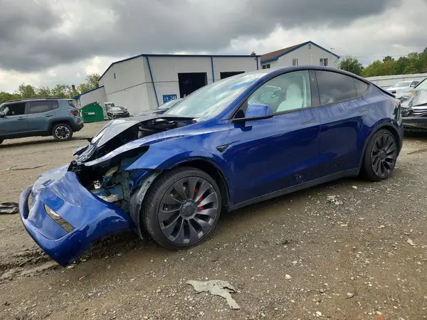 7SAYGDEF6RF023660 2024 TESLA MODEL Y - Image 1