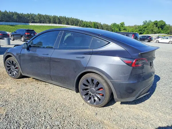 7SAYGDEF6RF037378 2024 TESLA MODEL Y - Image 2