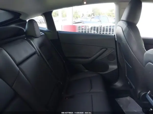 7SAYGDEF6RF039213 2024 TESLA MODEL Y - Image 8