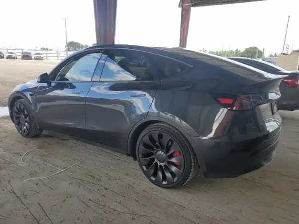 7SAYGDEF6RF048994 2024 TESLA MODEL Y - Image 2