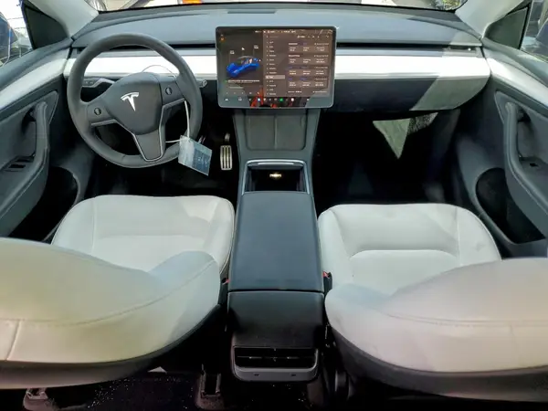 7SAYGDEF6RF049403 2024 TESLA MODEL Y - Image 8