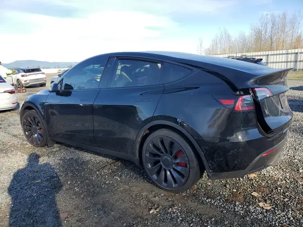 7SAYGDEF6RF079954 2024 TESLA MODEL Y - Image 2
