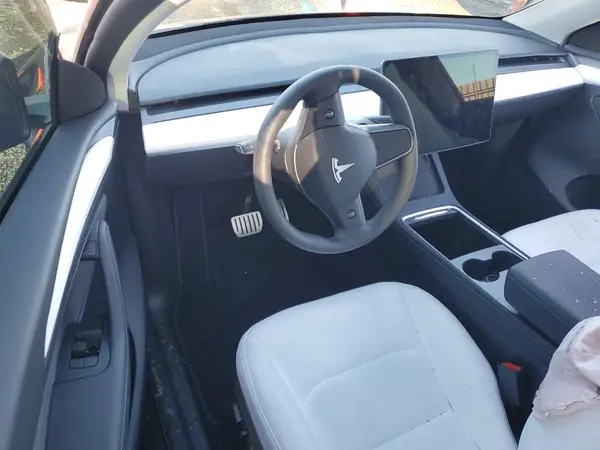 7SAYGDEF6RF079954 2024 TESLA MODEL Y - Image 8