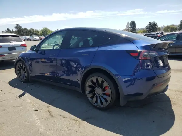 7SAYGDEF6RF080697 2024 TESLA MODEL Y - Image 2
