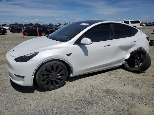 7SAYGDEF6RF089075 2024 TESLA MODEL Y - Image 1