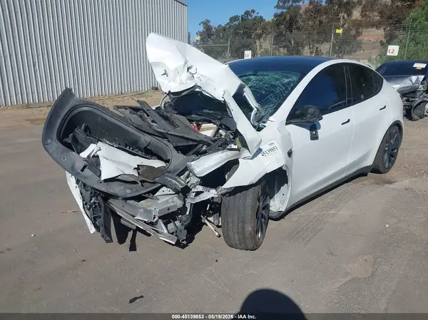 7SAYGDEF6RF123404 2024 TESLA MODEL Y - Image 2