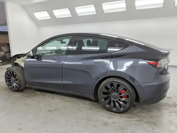 7SAYGDEF6RF160002 2024 TESLA MODEL Y - Image 2