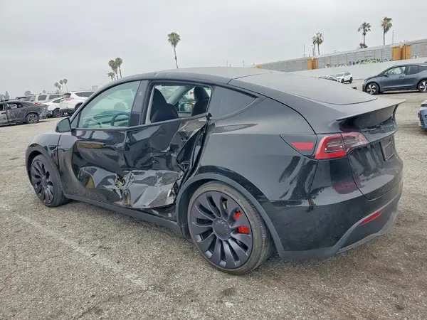 7SAYGDEF6RF182274 2024 TESLA MODEL Y - Image 2
