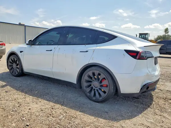 7SAYGDEF6SA345931 2025 TESLA MODEL Y - Image 2