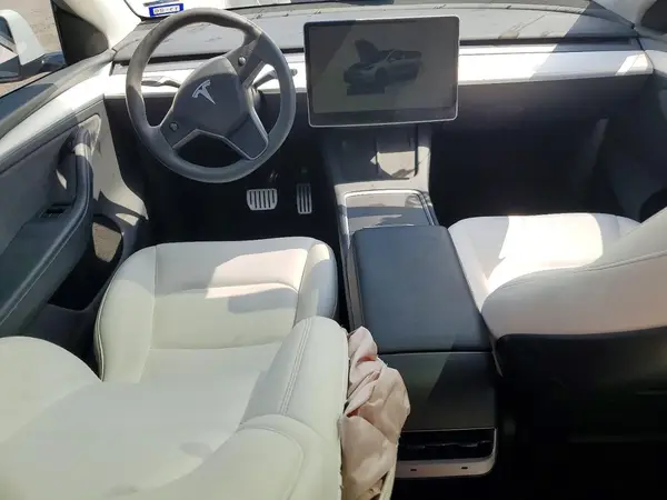 7SAYGDEF6SA345931 2025 TESLA MODEL Y - Image 8