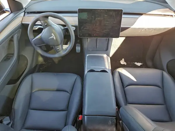 7SAYGDEF6SA348604 2025 TESLA MODEL Y - Image 8