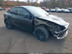 7SAYGDEF6SA351549 2025 TESLA MODEL Y