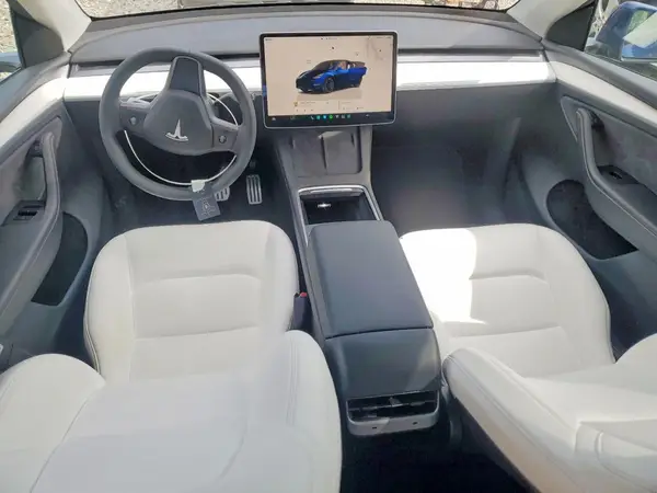 7SAYGDEF6SA352748 2025 TESLA MODEL Y - Image 8