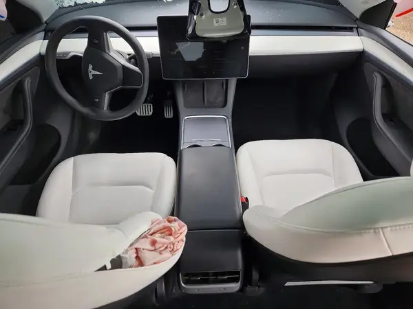7SAYGDEF6SA353611 2025 TESLA MODEL Y - Image 8
