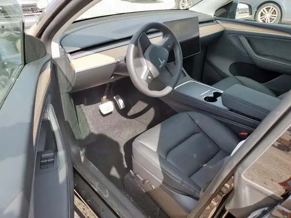 7SAYGDEF6SA370487 2025 TESLA MODEL Y - Image 8