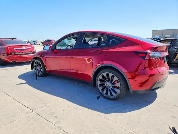 7SAYGDEF6SA374569 2025 TESLA MODEL Y - Image 2