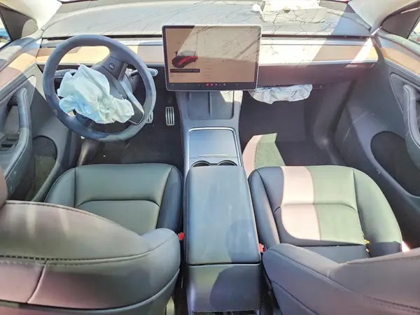 7SAYGDEF6SA374569 2025 TESLA MODEL Y - Image 8