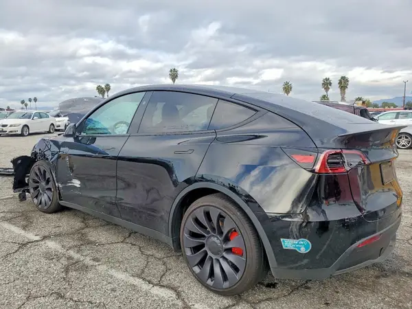 7SAYGDEF6SF309532 2025 TESLA MODEL Y - Image 2