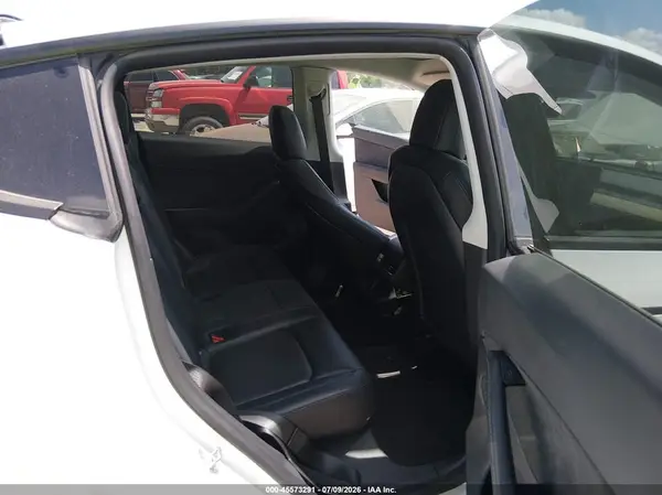 7SAYGDEF7NF307535 2022 TESLA MODEL Y - Image 8