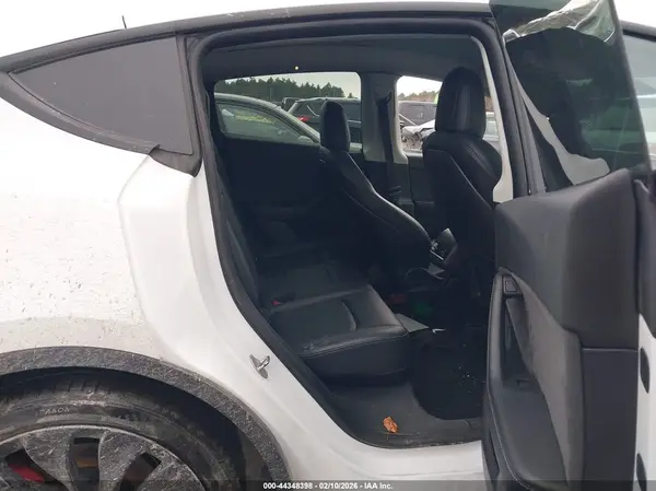 7SAYGDEF7NF308720 2022 TESLA MODEL Y - Image 8