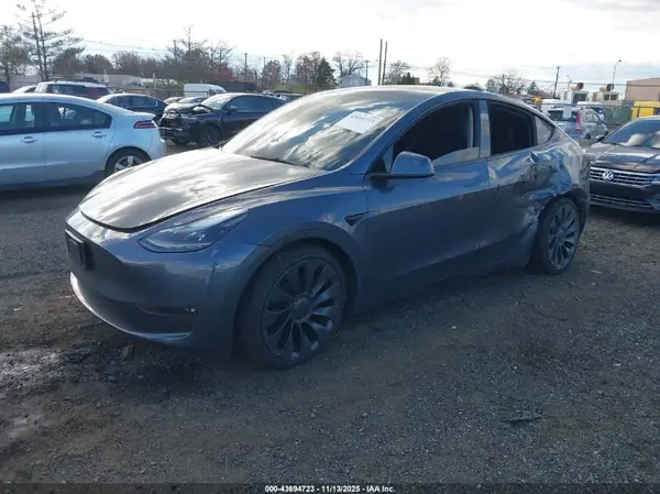 7SAYGDEF7NF309396 2022 TESLA MODEL Y - Image 2