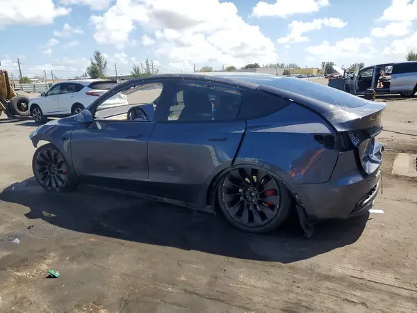 7SAYGDEF7NF309916 2022 TESLA MODEL Y - Image 2