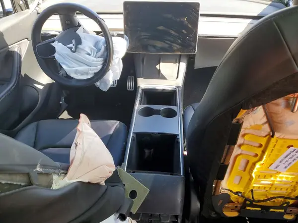 7SAYGDEF7NF309916 2022 TESLA MODEL Y - Image 8