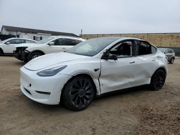 7SAYGDEF7NF311990 2022 TESLA MODEL Y - Image 1