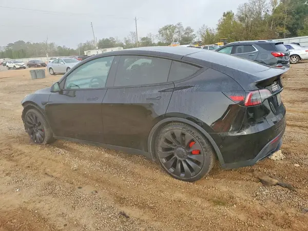 7SAYGDEF7NF318714 2022 TESLA MODEL Y - Image 2