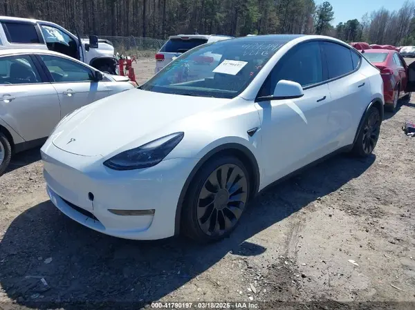 7SAYGDEF7NF327400 2022 TESLA MODEL Y - Image 2