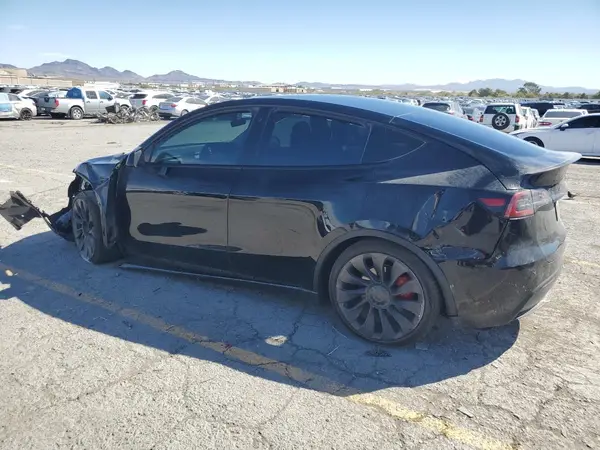 7SAYGDEF7NF329762 2022 TESLA MODEL Y - Image 2