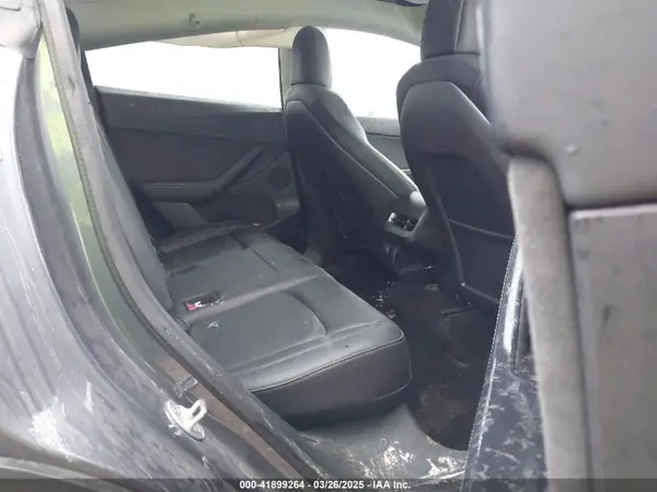 7SAYGDEF7NF335870 2022 TESLA MODEL Y - Image 8