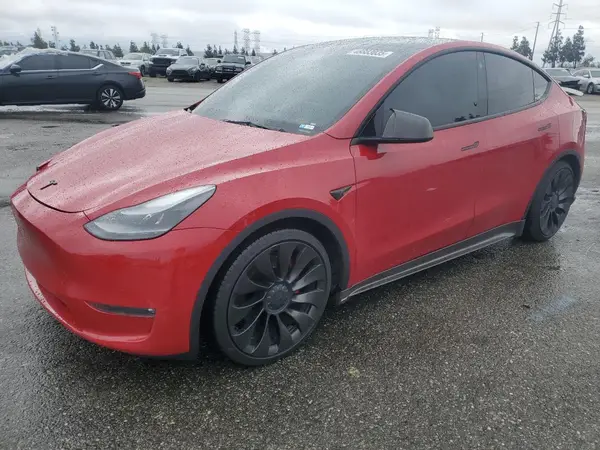 7SAYGDEF7NF335903 2022 TESLA MODEL Y - Image 1