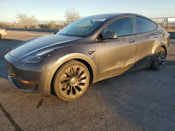 7SAYGDEF7NF340227 2022 TESLA MODEL Y - Image 1