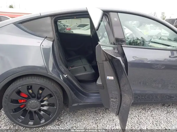 7SAYGDEF7NF342432 2022 TESLA MODEL Y - Image 8