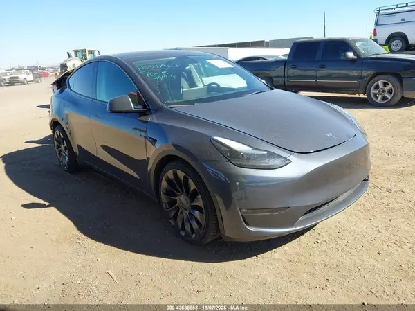 7SAYGDEF7NF347890 2022 TESLA MODEL Y - Image 1