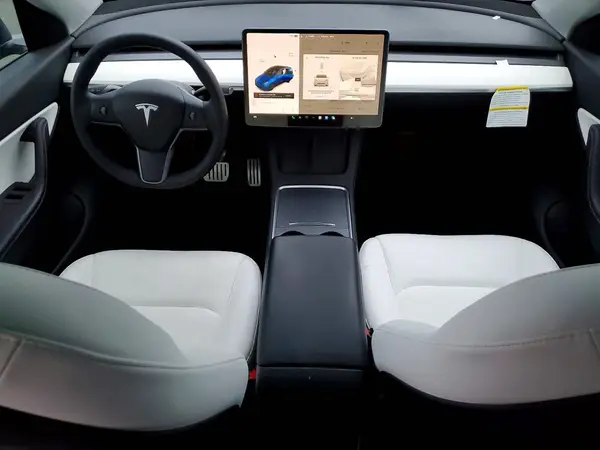 7SAYGDEF7NF350305 2022 TESLA MODEL Y - Image 8