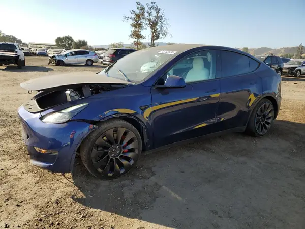 7SAYGDEF7NF367752 2022 TESLA MODEL Y - Image 1