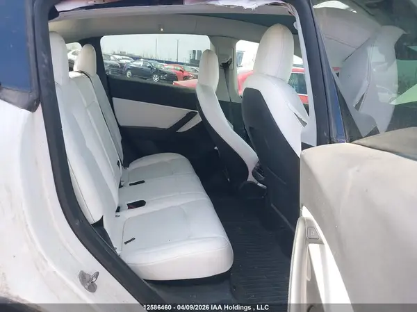 7SAYGDEF7NF373356 2022 TESLA MODEL Y - Image 8