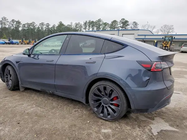 7SAYGDEF7NF373549 2022 TESLA MODEL Y - Image 2