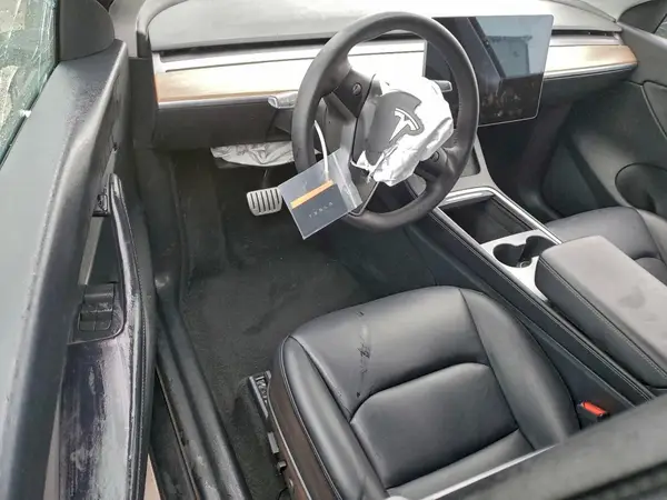 7SAYGDEF7NF373793 2022 TESLA MODEL Y - Image 8