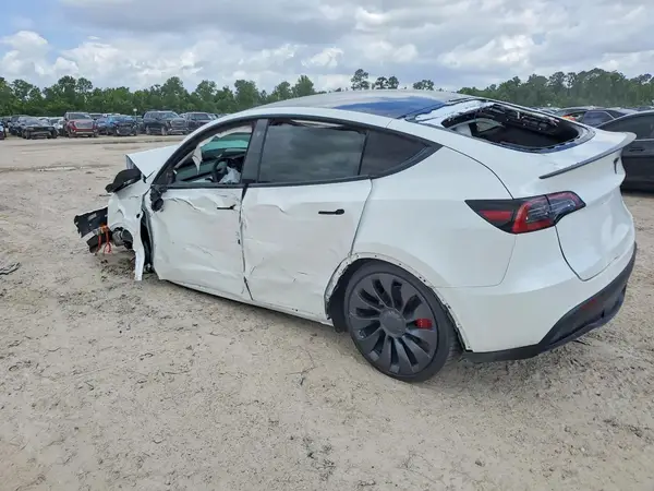 7SAYGDEF7NF377021 2022 TESLA MODEL Y - Image 2