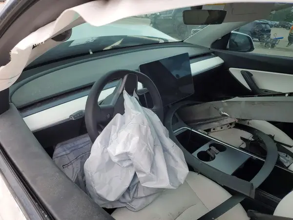 7SAYGDEF7NF377021 2022 TESLA MODEL Y - Image 8