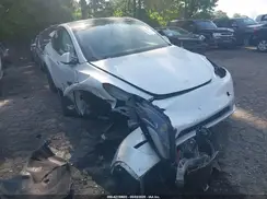 7SAYGDEF7NF380775 2022 TESLA MODEL Y